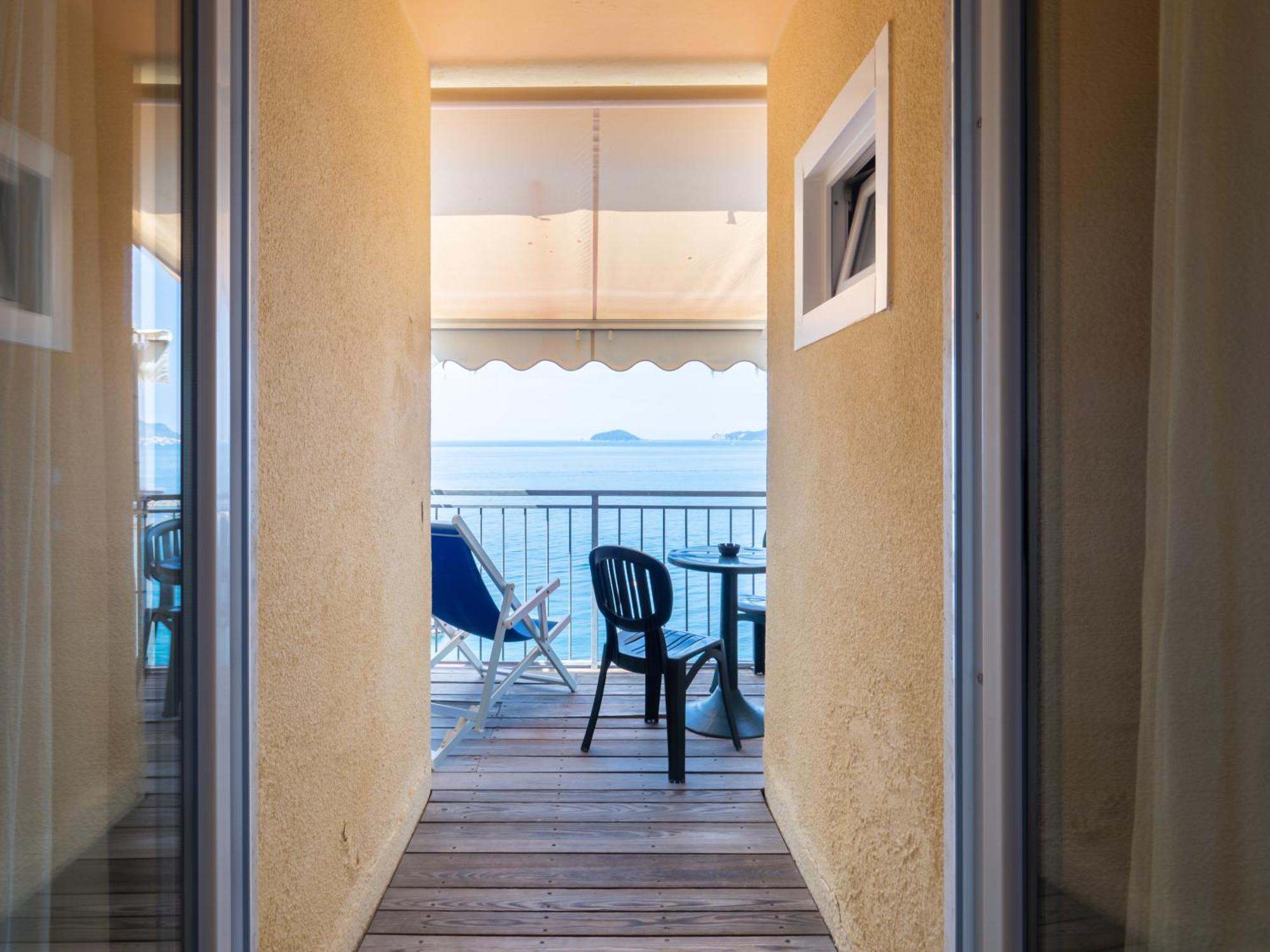 Hotel Il Nido Tellaro Exteriör bild
